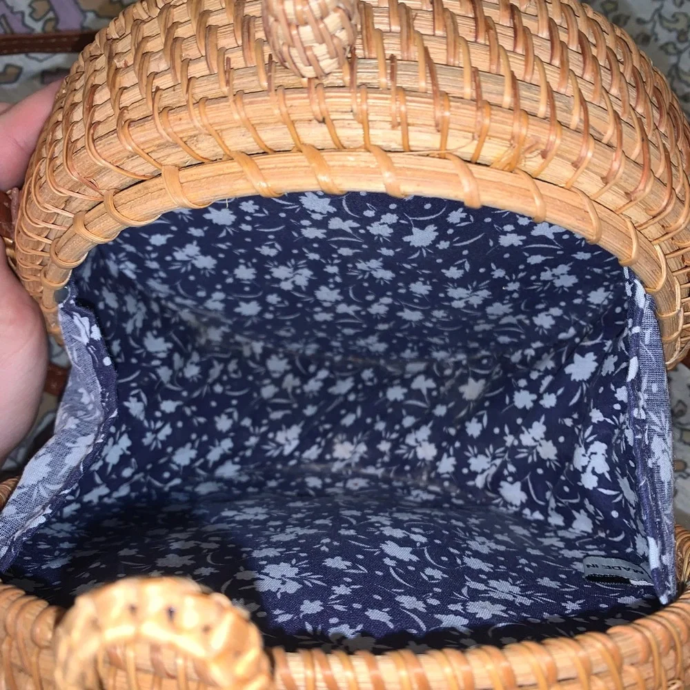 Woven Round Basket Purse - Picture 4 of 4